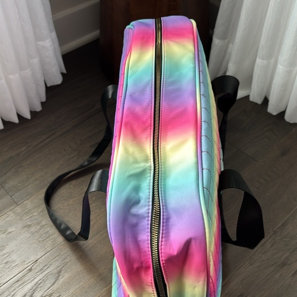 Olivia Miller Rainbow Tote,quilted,hand & crossbody strap,zip top,water resist - Picture 8 of 11